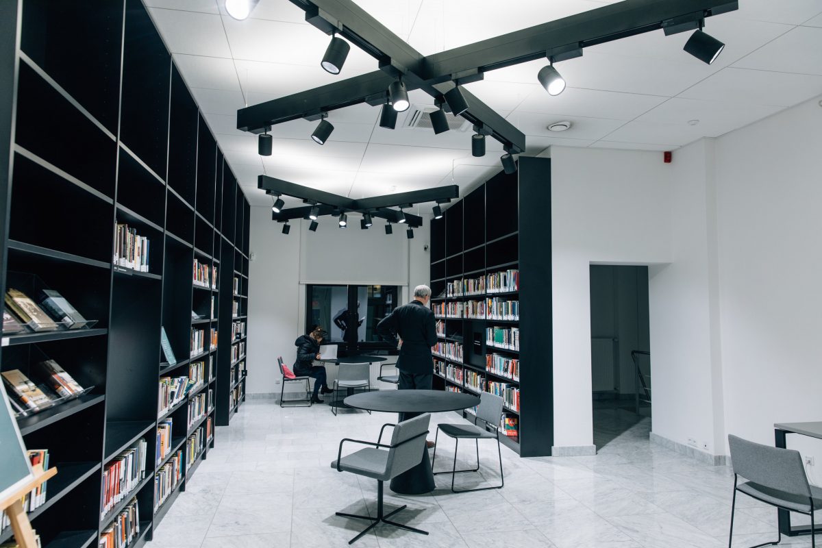 People reading at Mazvydas National Library