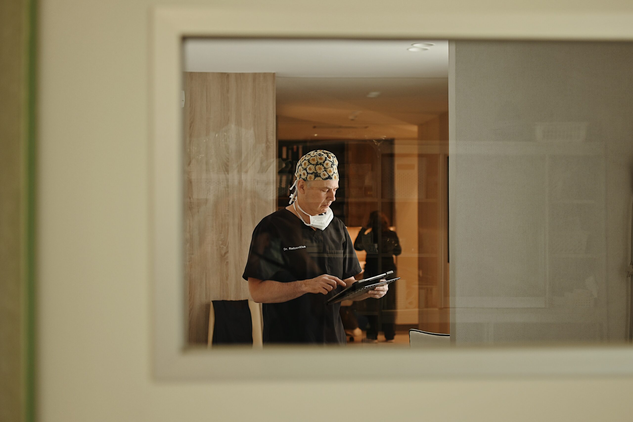 Darius Radzevicius best plastic surgeon in Vilnius